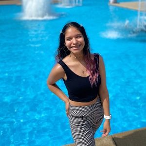 Meet your Posher, Stephanie